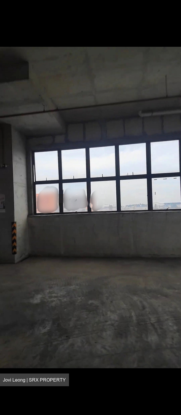 Senoko Loop (D27), Warehouse #573130111
